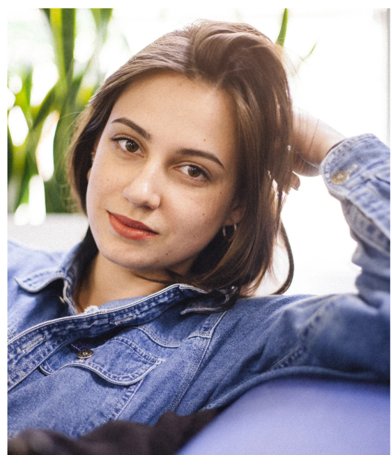 <em>Laura M.</em>